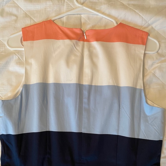 Color Block Dress - Picture 3 of 4